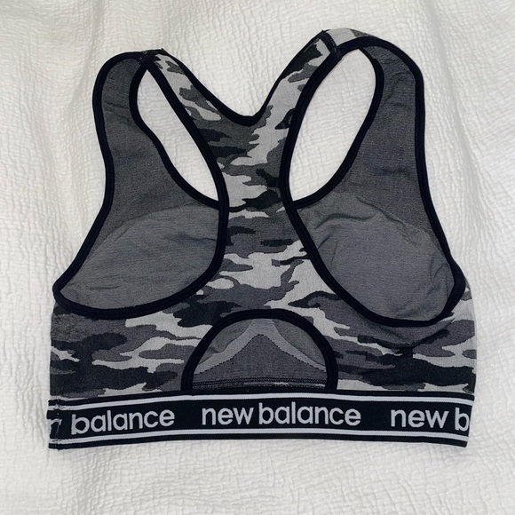 New Balance Women’s Sports Bra - Picture 2 of 3